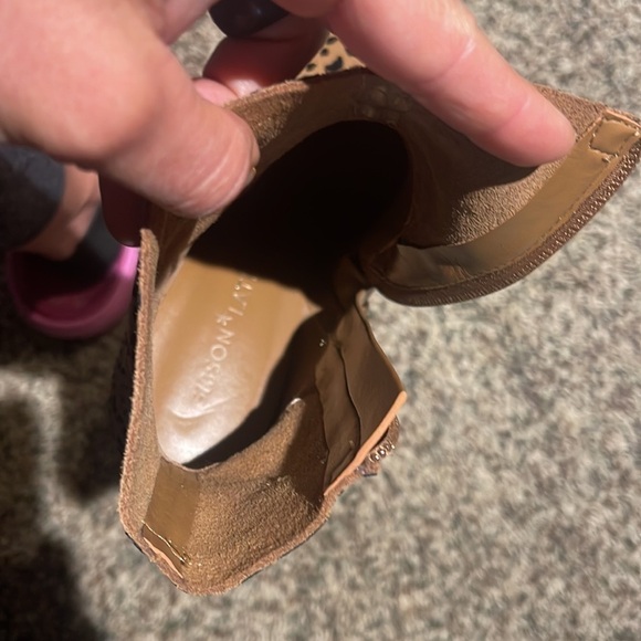 GIBSON LATIMER Lessonii Cow Leather Leopard Print Bootie 8 - Picture 6 of 11